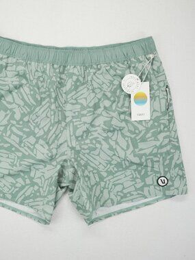 NWT Vuori Cape Shorts Men 2XL Green Abstract Print Athletic Training Tropical